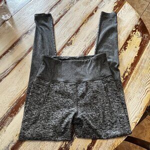 Athleta Exhale Heel Tight Medium Black Speckled